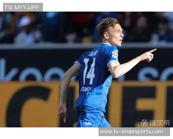 德天空报道多特蒙德关注17岁克鲁塞罗后卫普拉斯特和河床前锋梅萨