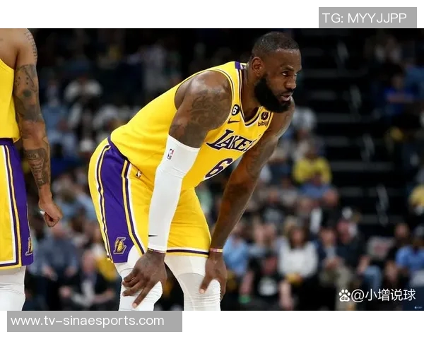 詹姆斯谈上半场表现：战术未能发挥作用出手偏短影响比赛节奏